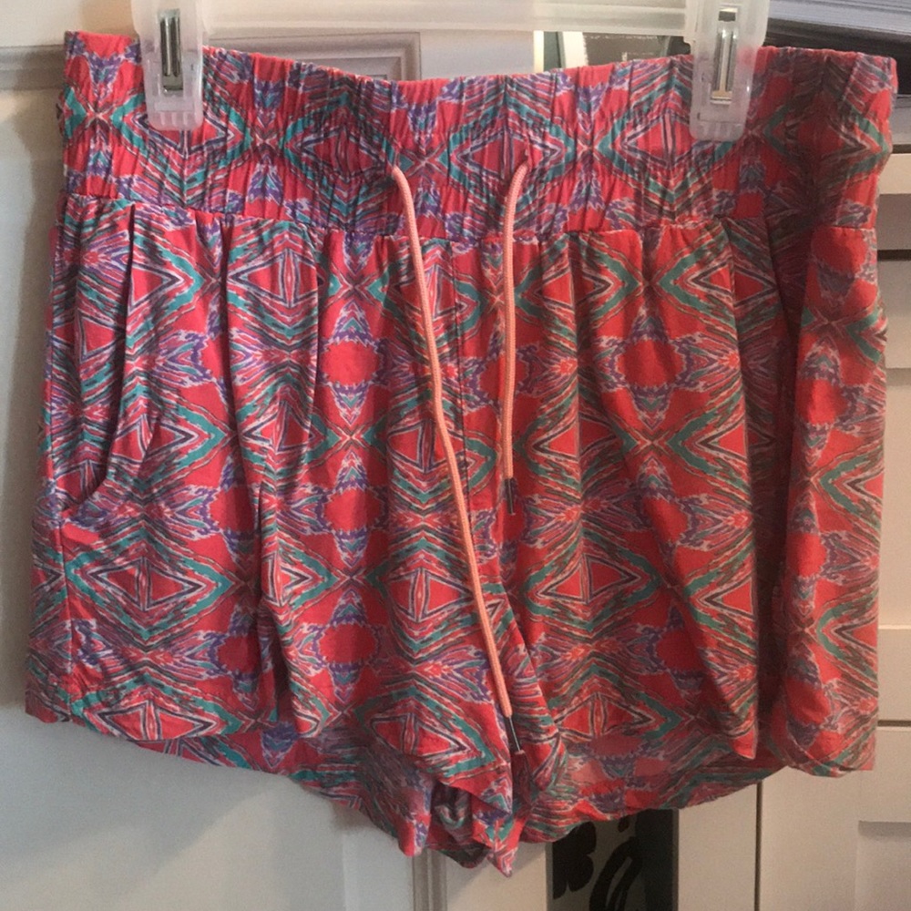 Patterned shorts